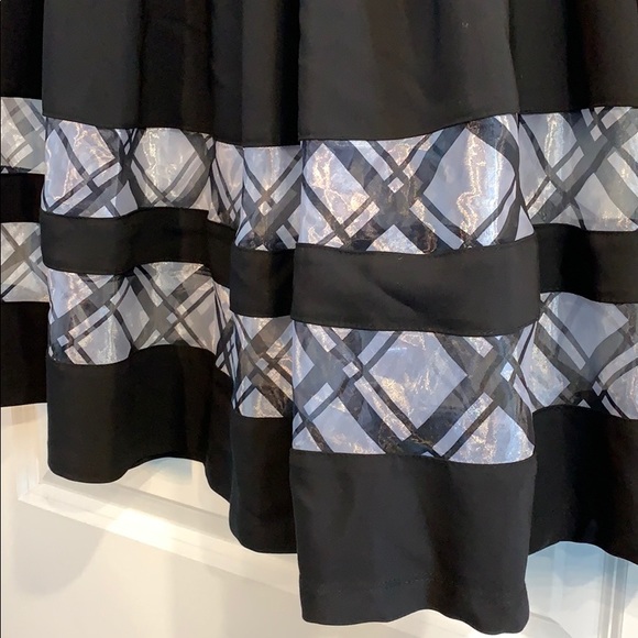 REMOVING ITEM FROM POSH ON APRIL 30 
High Waisted Midi Skirt - Picture 2 of 3